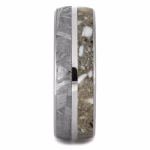 Side profile of titanium cremation ring with meteorite inlay and cremation ash