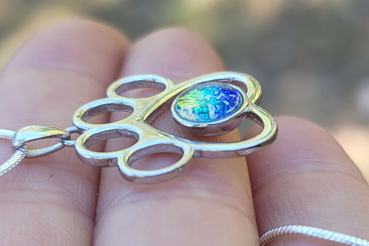 pet's ashes into a necklace